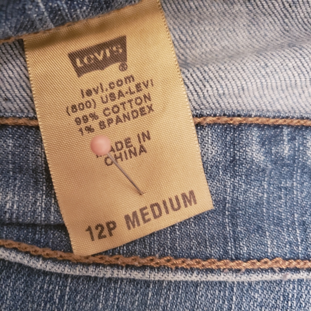 Levis | Perfectly Slimming 512 - Picture 9 of 10